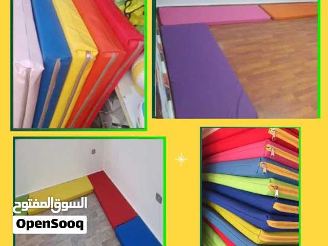 فرشات اسفنج وجلد للحضانات وتفصيل العاب سوفت بلي وجميع أعمال التنجيد والخشب