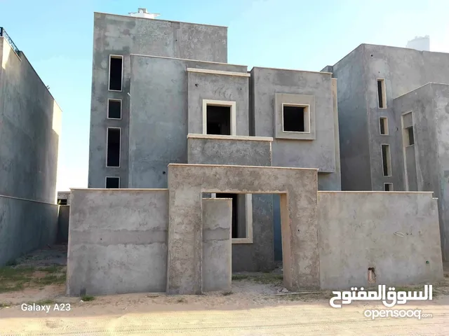 400 m2 3 Bedrooms Townhouse for Sale in Tripoli Ain Zara