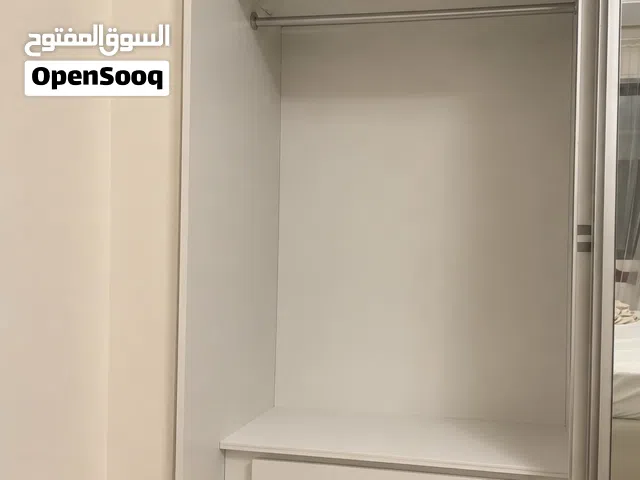 خزانة خشب ابواب سحب