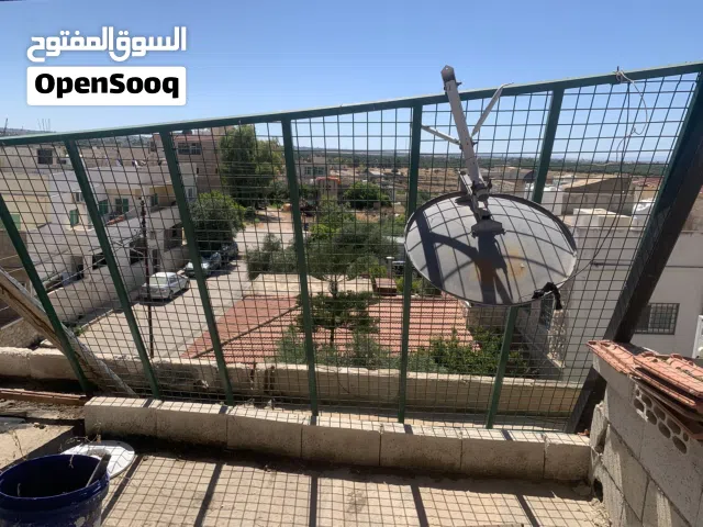 زينكو للبيع + شبك حديد ثقيل عدد 2 +باب ثقيل