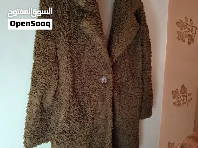 ملابس متنوعة