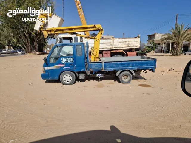 Tow Truck Kia 2010 in Tripoli