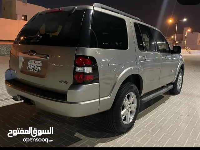 Ford Explorer XLT in Northern Governorate