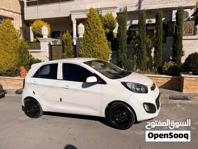 2014 كيا بيكانتو Standard