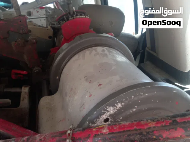 للبيع عدد 2 دايس 4 انش و2 انش وفتنج وبايبات حديد متنوعة