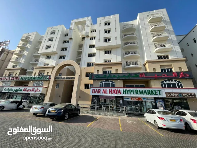 3 BR Large Apartment in Khuwair 33