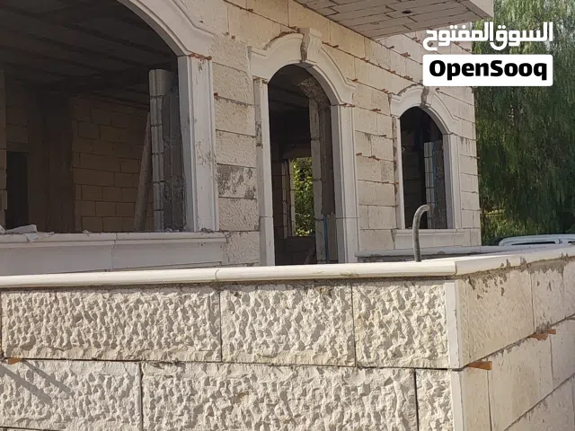 270 m2 5 Bedrooms Townhouse for Sale in Amman Al-Jweideh