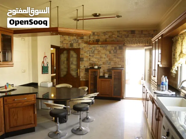 شقه فخمه للبيع في دير غبار