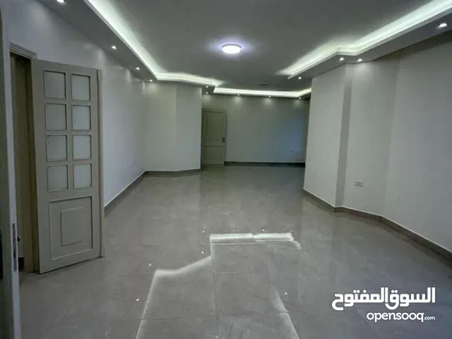 شقة مجددة بالكامل للإيجار في منطقة الشميساني سوبر ديلوكس