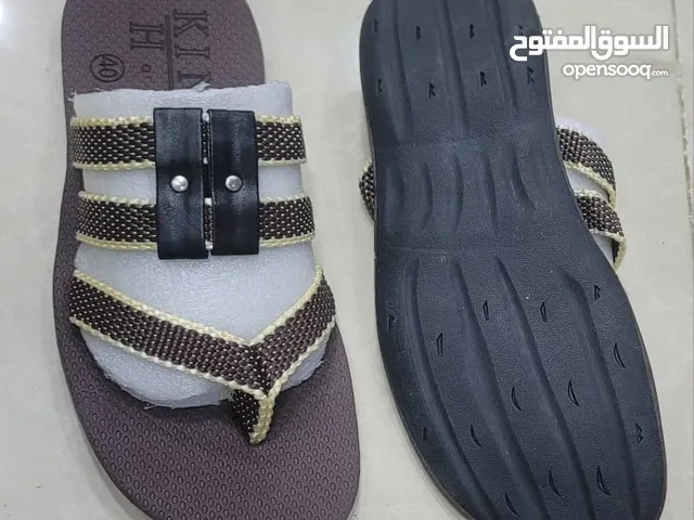 عررررررطه بقووة((ب 6000 الدرزن)) صنادل رجالي صيني استندر اقل كمية للطلب 5 درزن فرررصه لاتعوض