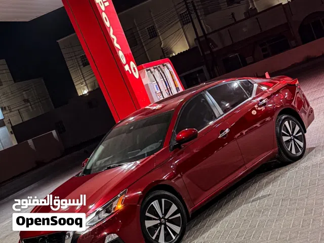 2022 نيسان التيما SV