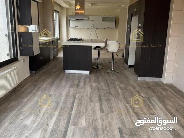 شقة دوبلكس ثالث مع روف فاخرة بإطلالــــه بانوراما