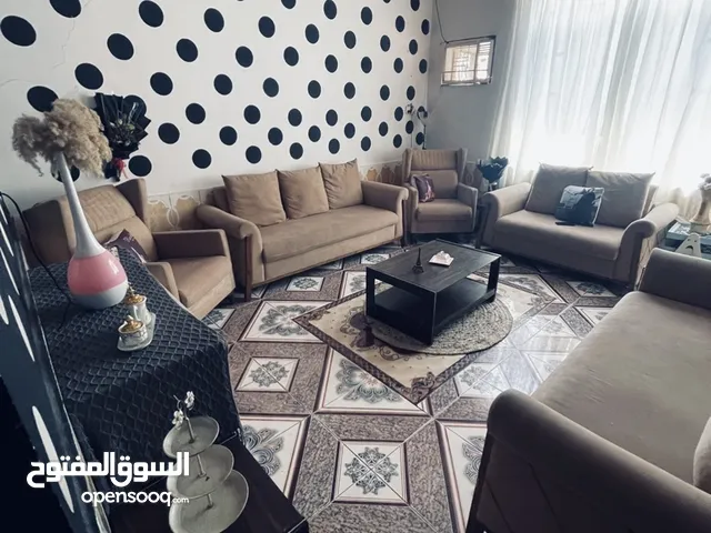 150m2 2 Bedrooms Townhouse for Sale in Basra Abu Al-Khaseeb