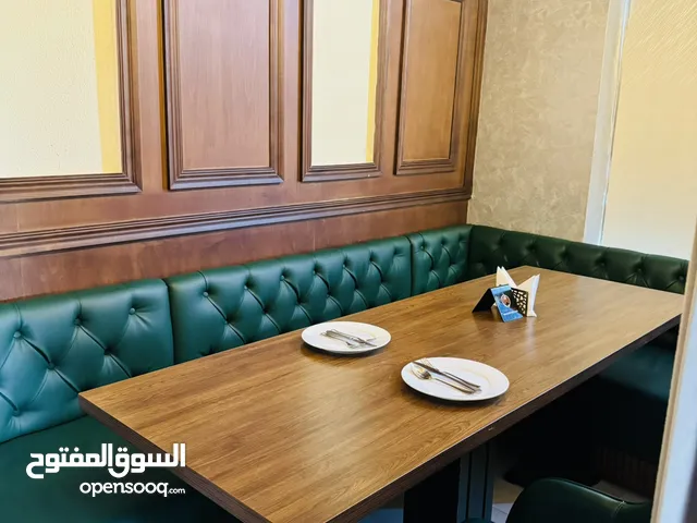 مطعم للبيع في موقع سياحى وأطلاله على البحر عااجل