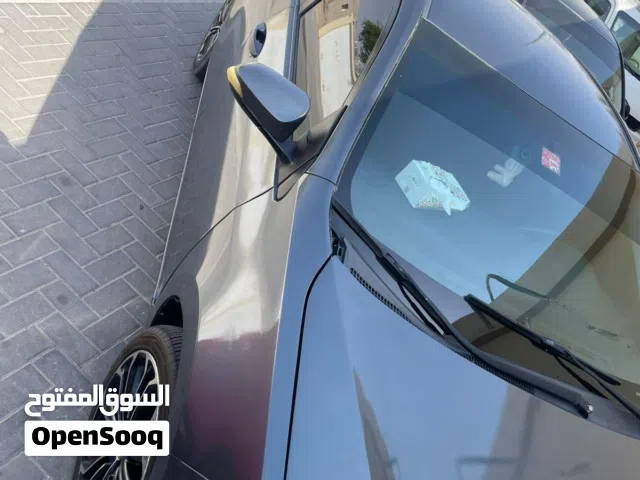 تيوتا كورولا 2015