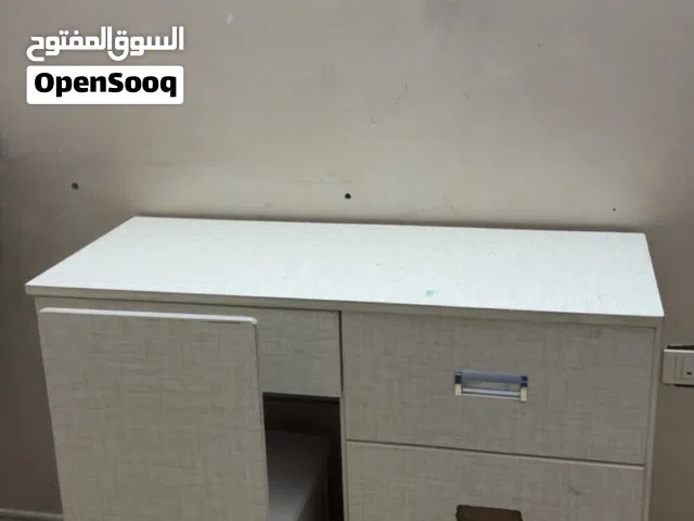 مكتب مع الكرسي الطقم كامل