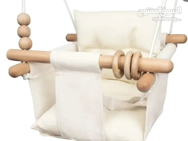 كرسي طعام ومرجوحة