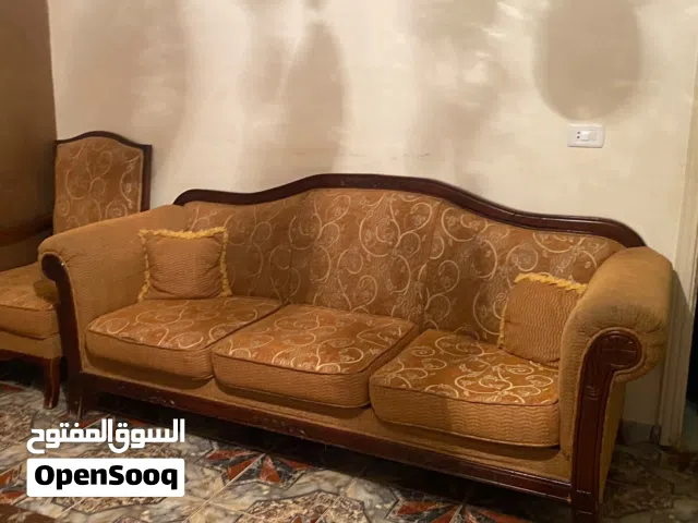 طقم كنب مستمعل بحالة الجديد