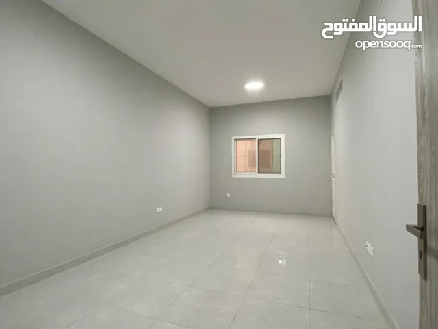 #11للباحثين عن الراحة والموقع المميز – سكن عائلات للإيجار! غرفتين وصالة موقع مميز جدا قريب من جميع