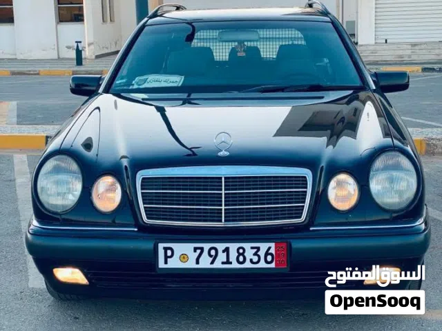 1998 مرسيدس بنز الفئة-E E 200