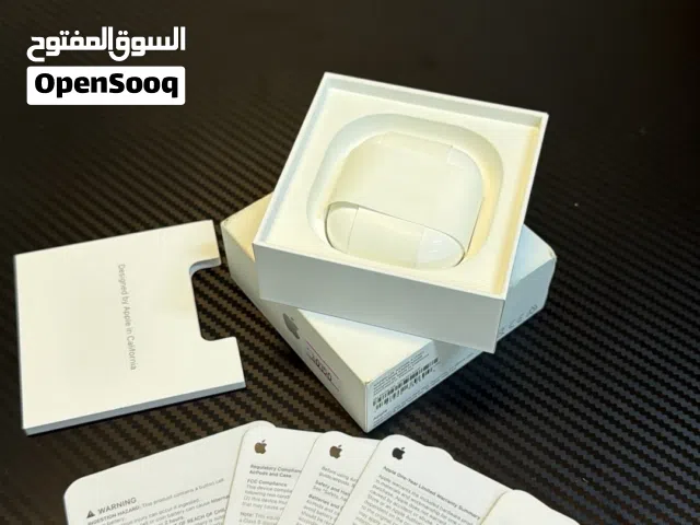 Apple AirPods 4 )ANC)