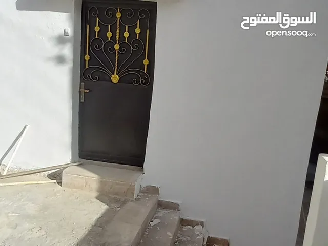 90 m2 2 Bedrooms Apartments for Rent in Zarqa Hay Al Nuzha