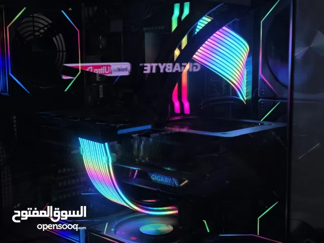 Pc استخدام خفيف جدا ومايشتكي من شي الحمدالله وباقي فيه ضمان سنه ونص