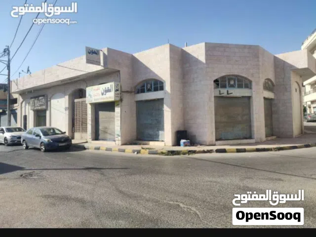 مجمع تجاري للإيجار كامل الخدمات و المرافق الصحية  مجهز بأحدث الطرق ، مساحة الاجمالية 450 متر مربع