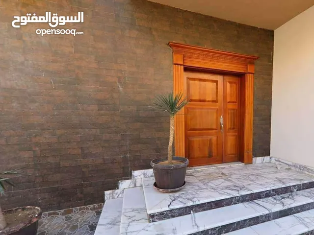 525 m2 More than 6 bedrooms Villa for Sale in Tripoli Hay Demsheq