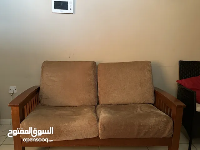 كنبة للبيع. مستعجل جدا. 75dhs