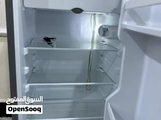 ثلاجه صغيره شبه جديده نوع شركه ميديا