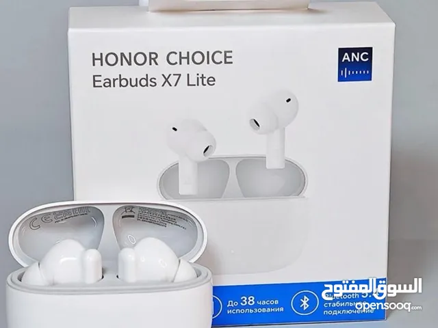 Silence the noise. Amplify the moment HONOR CHOICE X7 Lite earbuds