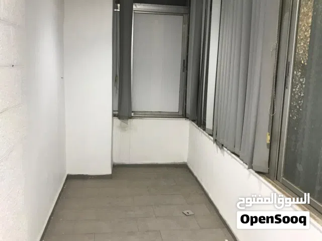 مكاتب للإيجار