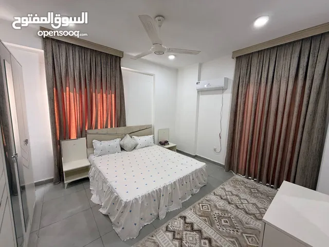 ايجار شقه مؤثثه مجمع السلام السكني حديد