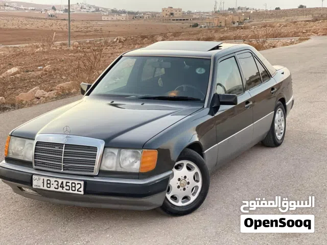 1991 مرسيدس بنز الفئة-E E 200