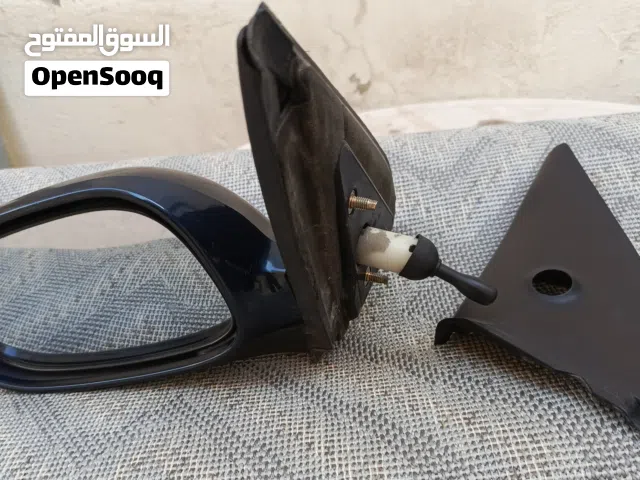 للبيع مرآة يدوية جانبية نيسان صني 2009 شمال