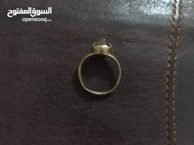 خاتم روماني برونزي حجر كوارتز الزجاجيه اصلي قديم وله فوئد يعرفها المهتمين