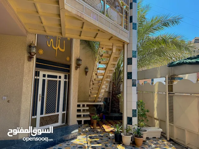 200 m2 More than 6 bedrooms Villa for Sale in Baghdad Falastin St