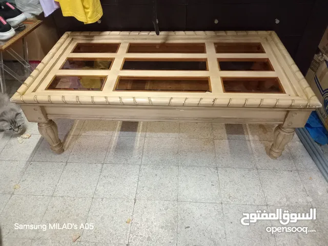 طاولة سنتر للصالة من الخشب المتين والزجاج الملون Centre Table curved wood with colour glass