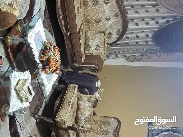 بوفيه+ 7 مقاعد كنب + ستارة + سجادة تركي + طقم طاولات سكريت