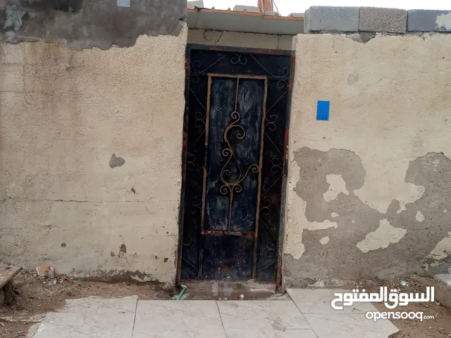 100 m2 2 Bedrooms Townhouse for Sale in Basra Qibla