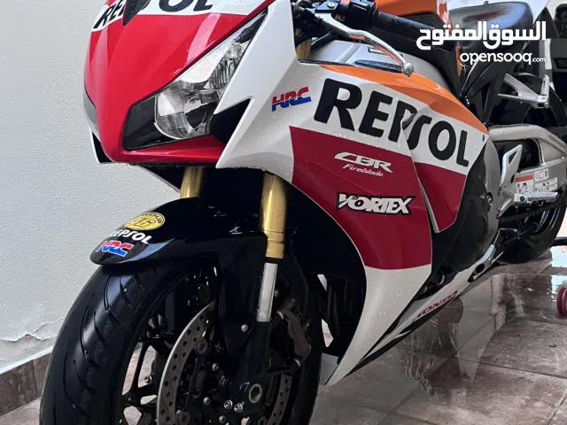 Honda CBR1000RR 2016 (Repsol Edition)