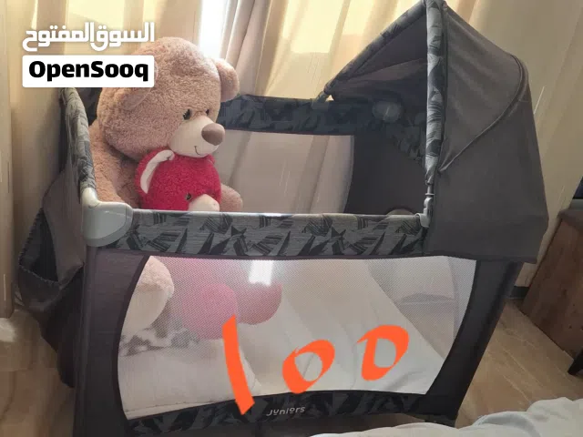 سرير للبيع