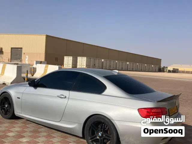 2011 BMW 3 Series Coupe GCC Specs with Sunroof and Leather Interior