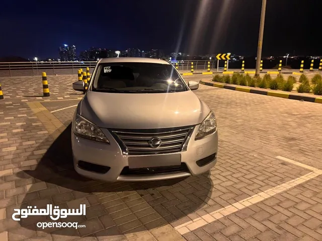 للبيع نيسان سينترا قمة في النظافة 2015