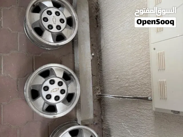 كراسي صف الثالث مع رنقات ومسجل تاهو من 2000 الي 2006