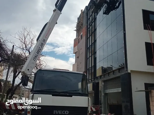 رافعة سلة للايجار