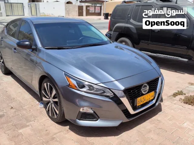 2019 نيسان التيما SR