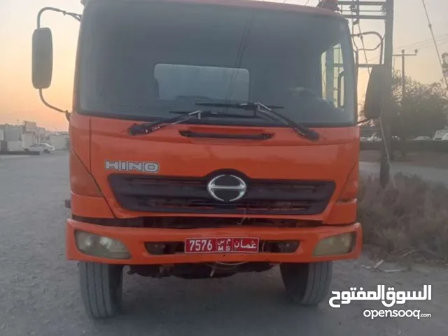 Hino truck 500