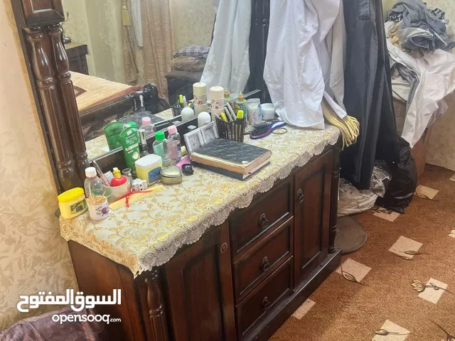 اثاث للبيع